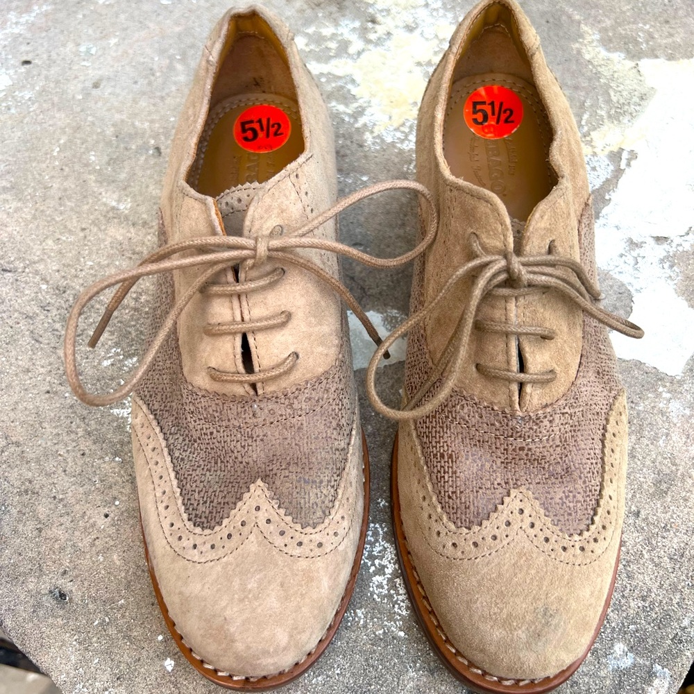 Woman’s Sebago Whitmore Oxford Milkshake Lace Up 5.5